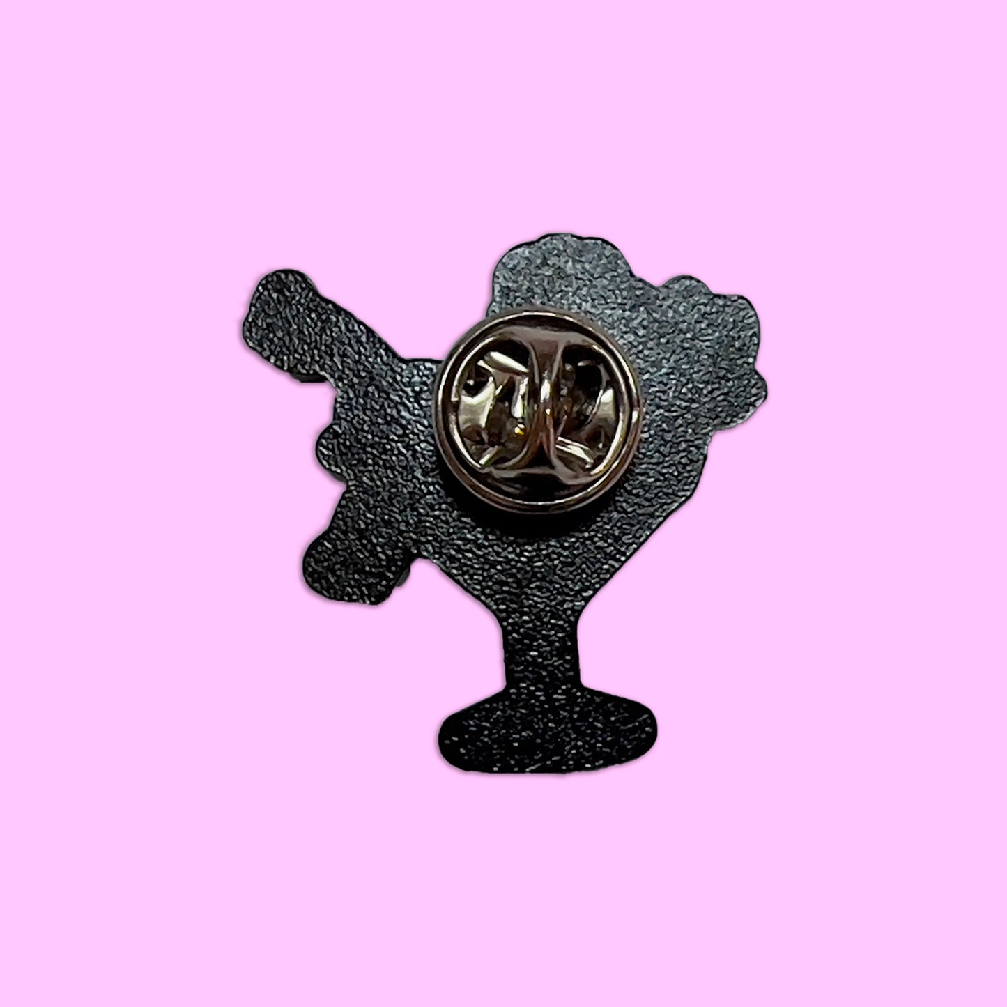 QUEEN IN A GLASS PIN